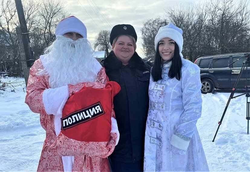 Дедом Железногорск Курская область. Администрация зато Железногорск дед Мороз. Тайна Вселенной Деда Мороза. Скруберт дед Мороз Железногорск Красноярский. Навестила деда