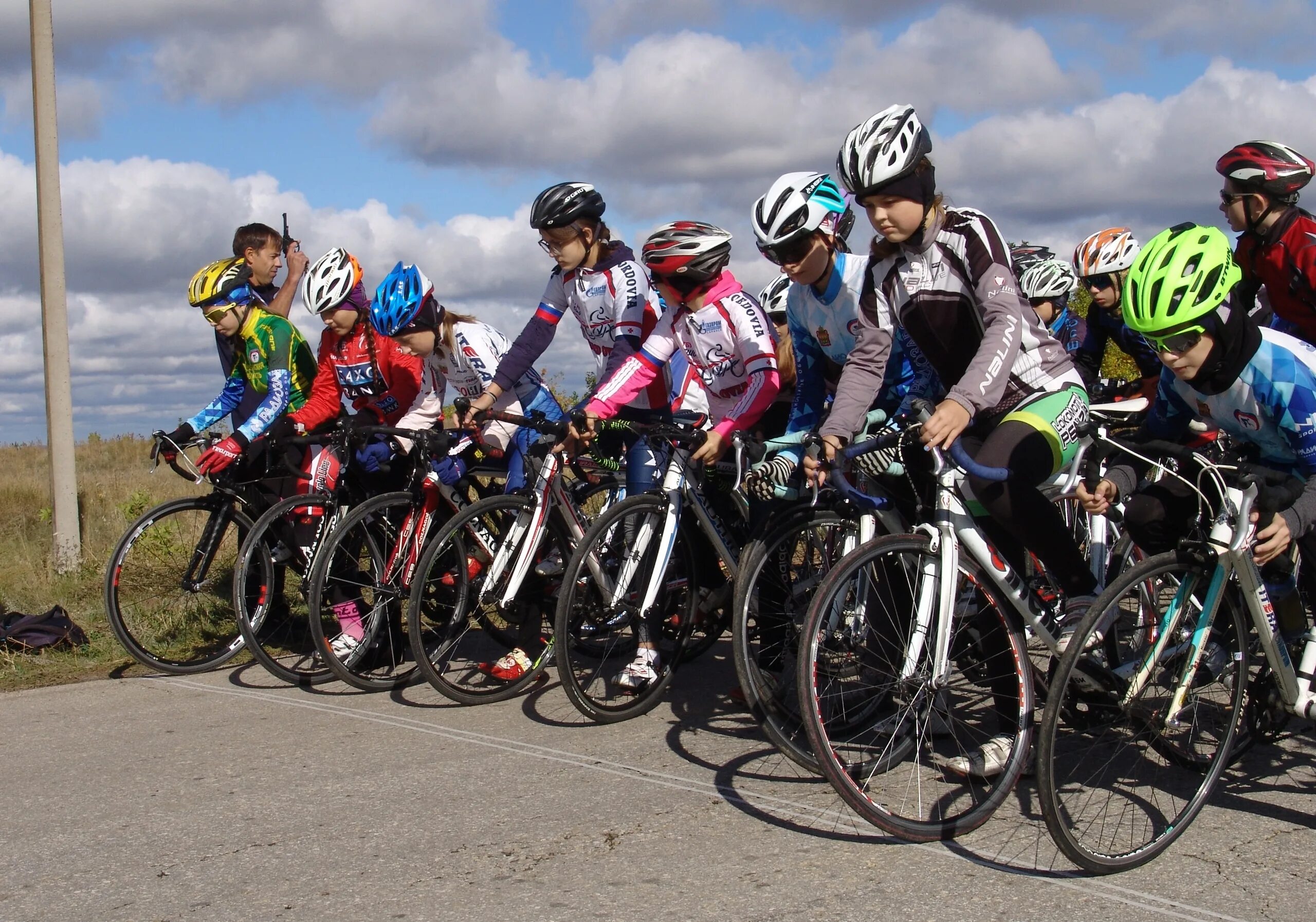 Велогонки европа. Велоспорт для инвалидов. Горный велоспорт stinger оранжевый. Велоспорт программа. Велоспорт программа.