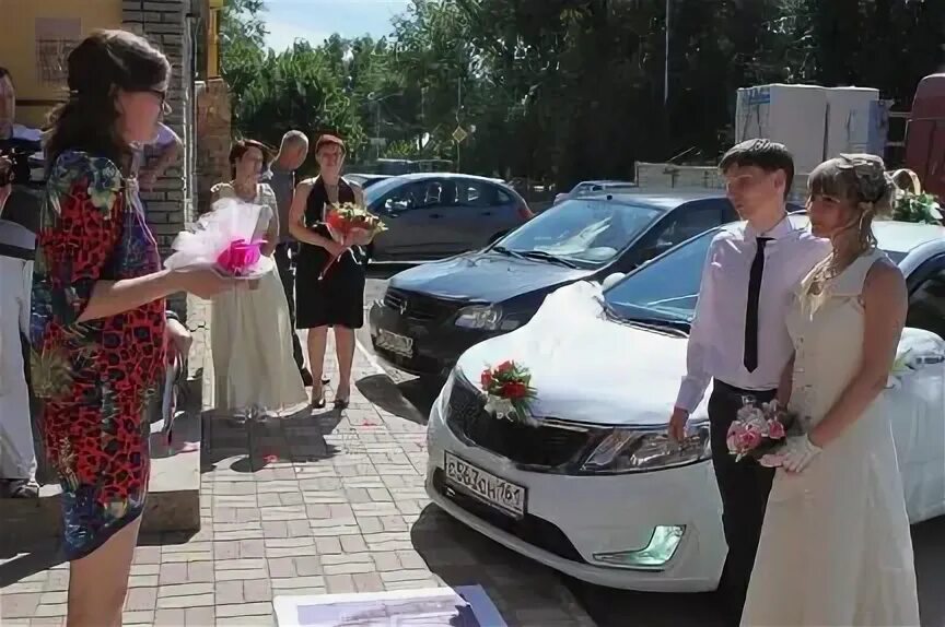 Услуги в каменском. Ведущий на свадьбу Каменск-Шахтинский. Дворец бракосочетания Каменск Шахтинский. Свадьба в Каменск Шахтинский фото. Назаровы свадьба Каменск-Шахтинский.