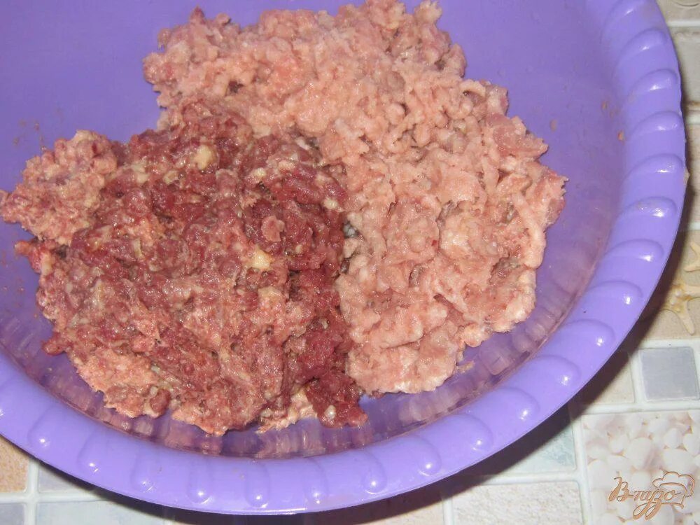 Что добавляют в мясной фарш для котлет. Фарш утиный. фарш утиный улыбино. утиный фарш фото. котлеты из утки.