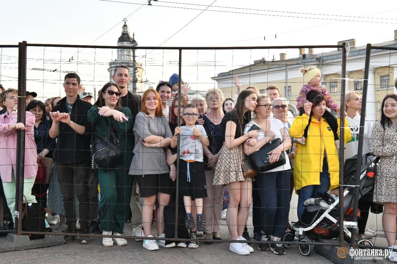 Пикник в спб 2023. Алые паруса 2023. Алые паруса 2023 в Санкт-Петербурге. Алые паруса в Питере 2023. Фестиваль Алые паруса 2023.