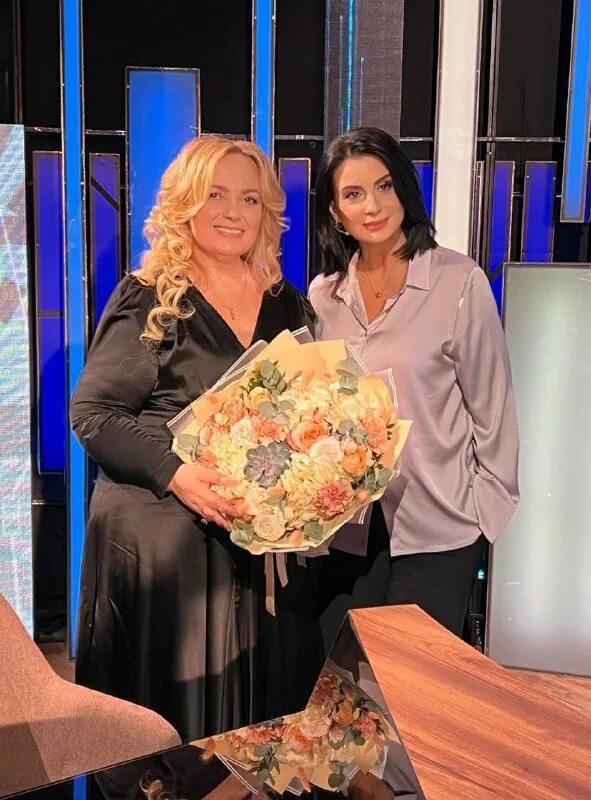 екатерина стриженова 1997. екатерина стриженова фото. время покажет гости программы. стриженова екатерина упала упала в эфире. мария стриженова телеведущая.