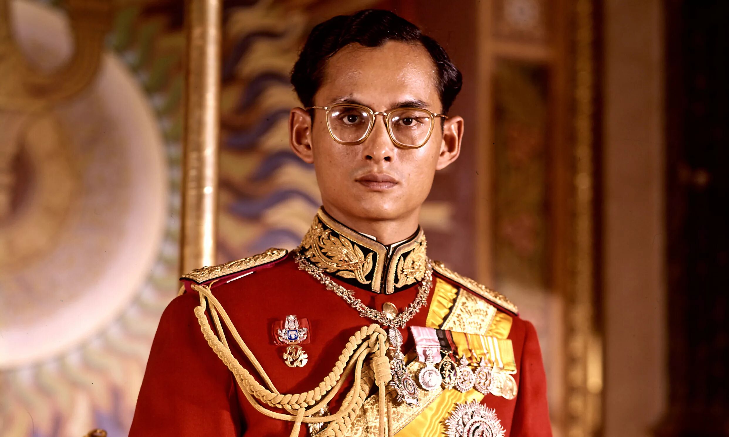 Король Тайланда. Рама 9 Король Тайланда. Пхумипон Адульядет Король. Король Таиланда Пумипон Адульядет.