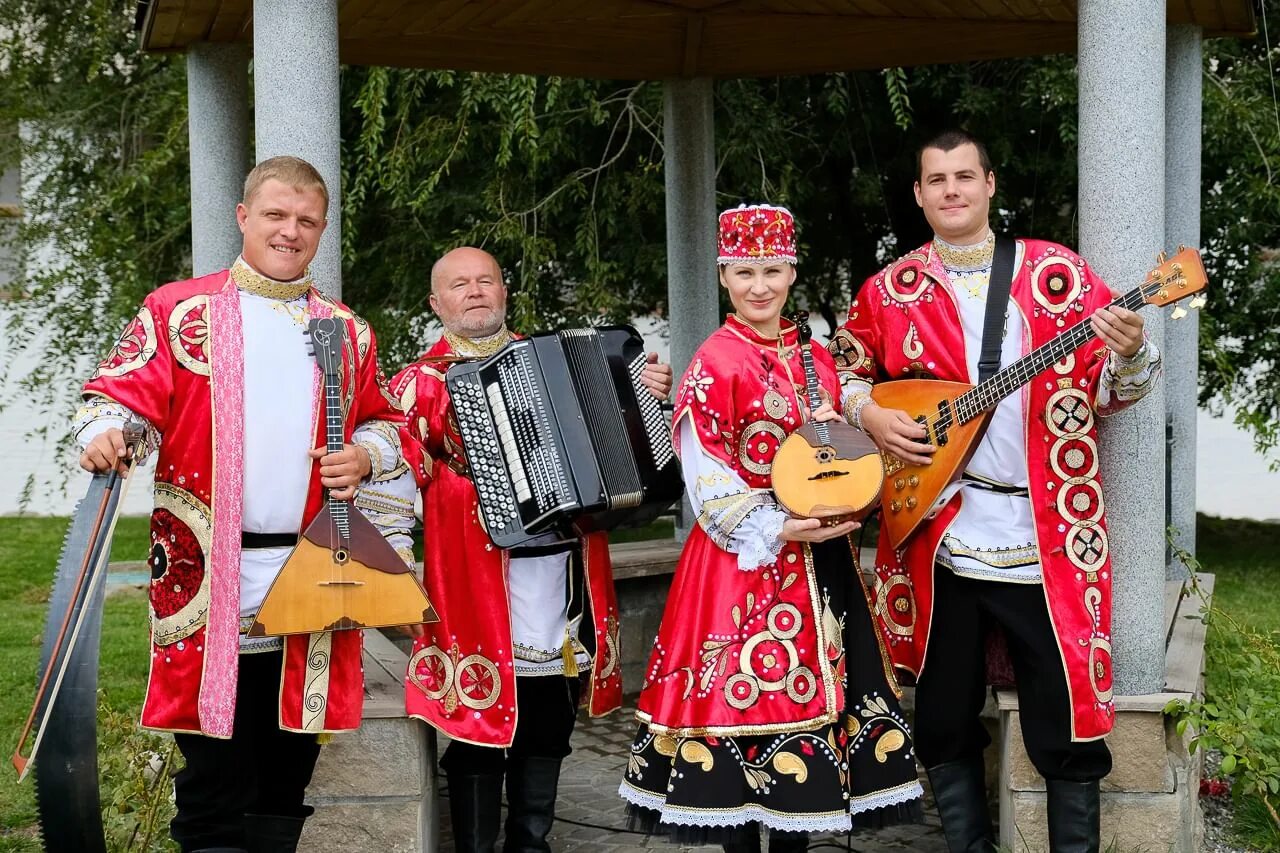 Фольклорные песни коллективов. Ансамбль народных инструментов. Фольклорный коллектив. Русский народный ансамбль. Русский народный ансамбль народных инструментов.