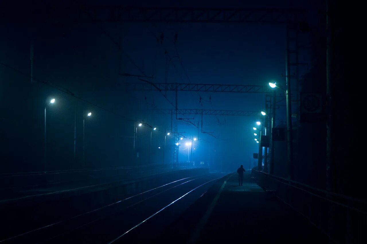 Скачать 2560x1600 поезд, темный, длинная выдержка, ночь, движение обои, картинки