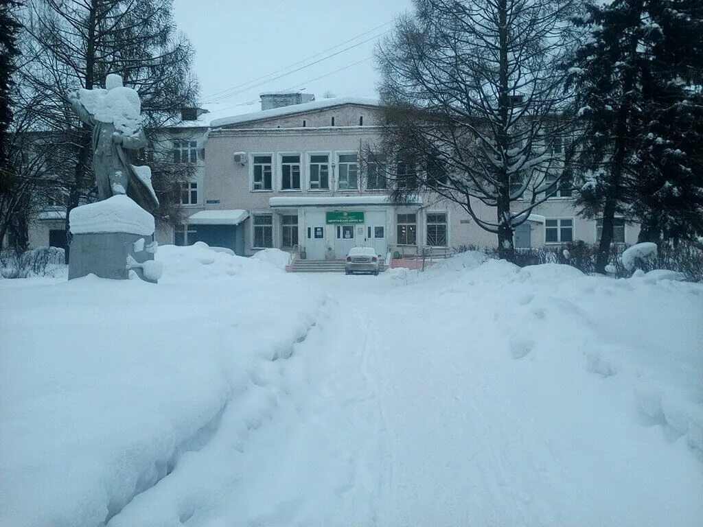 Республиканская поликлиника йошкар ола телефон. Городская больница Йошкар-Ола. Городская больница Йошкар-Ола поликлиника.