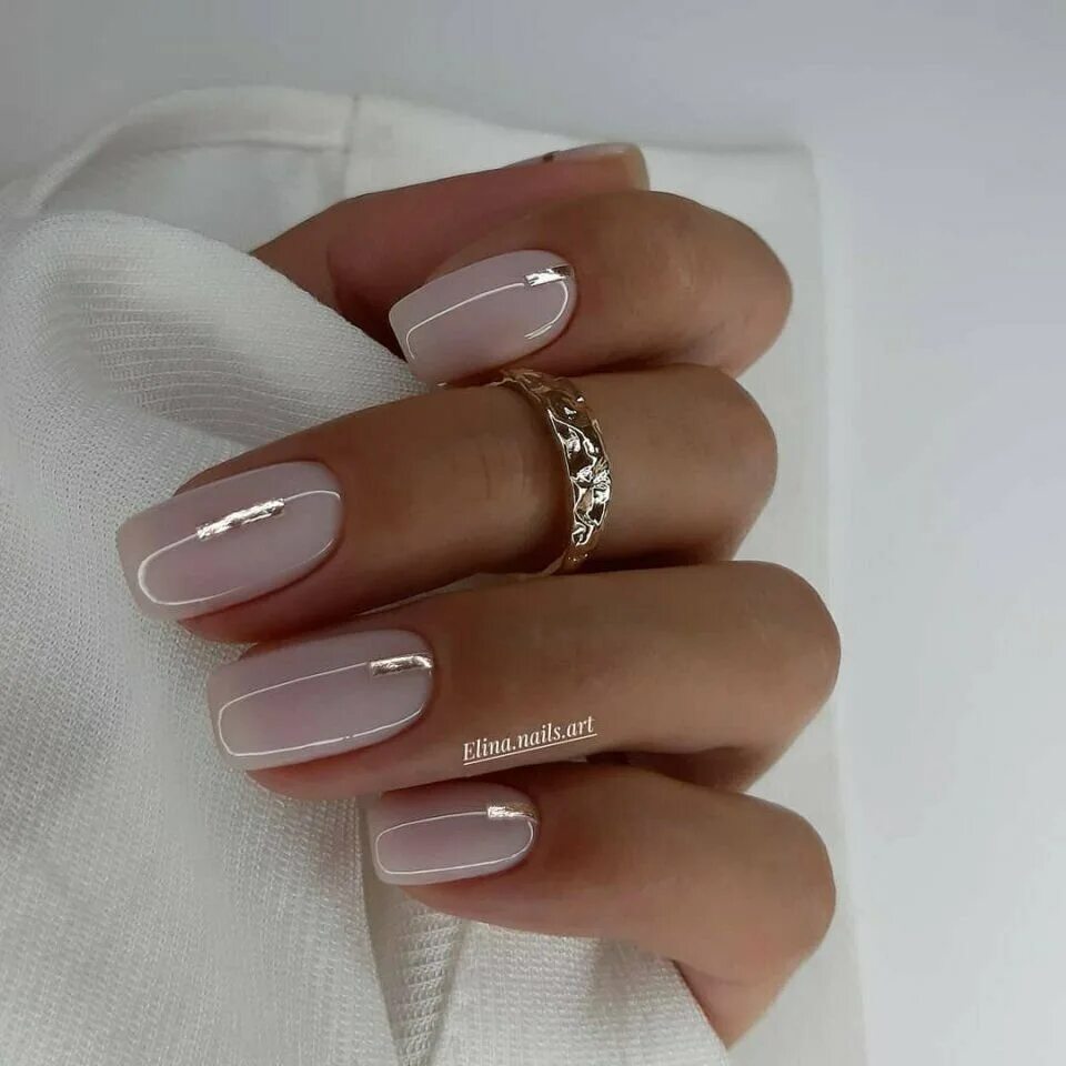 Нюдовый молочный маникюр 2022. Светлый маникюр. Молочные ногти. Нюдовый маникюр с рисунком. Нюдовый молочный маникюр 2022.