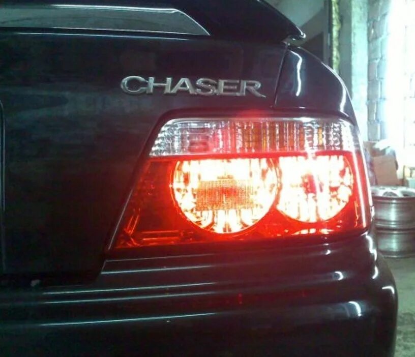 Фонари чайзера. Toyota chaser 100 задние фонари. фонарь чайзер 100. задние фонари чайзер 100. chaser 100 фонари.