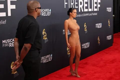 Бейонсе, Кендрик Ламар и голая жена Канье Уэста: как прошла премия "Грэмми" Газе