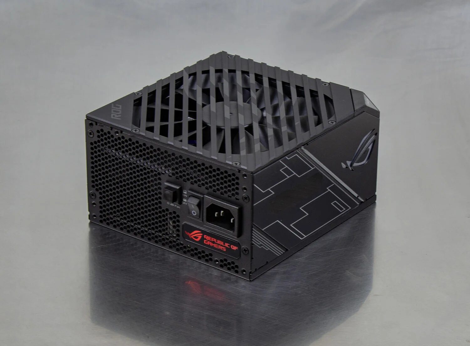 Asus rog thor 850w. Asus rog thor 850w. Rog thor 850w platinum коробка. Thor 850w. Блок питания asus rog thor 1600w titanium 90ye00k0-b0na00.