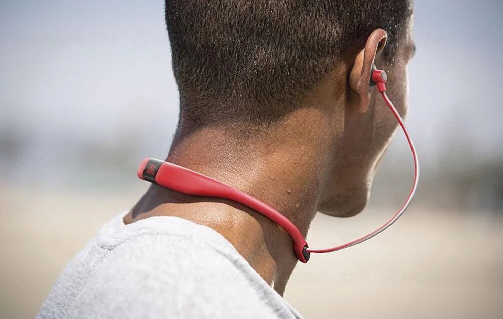 Наушники беспроводные амбушюрные. Наушник для бега. Спортивные наушники с фм. Наушники bluetooth sport. Наушник для бега.