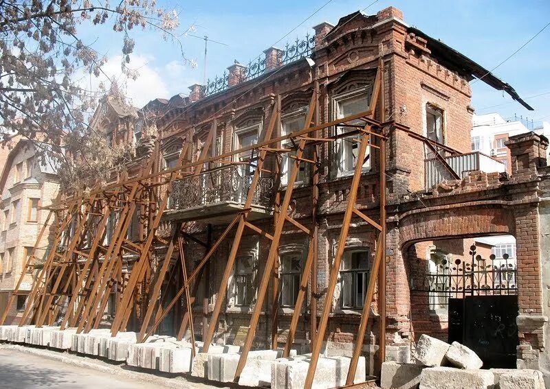 Восстановление зданий. Разрушенные памятники культурного наследия архитектуры в самаре. усадьба балакина самара. реконструкция исторических зданий. восстановление зданий и сооружений.