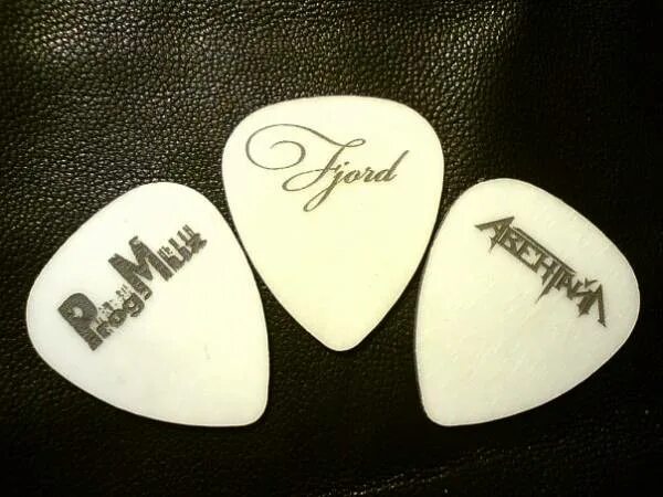 Медиатор это в психологии. Треугольный медиатор yamaha. Медиатор skillet. Принципы процедуры медиации. Медиатор сериал 2021 актёры.