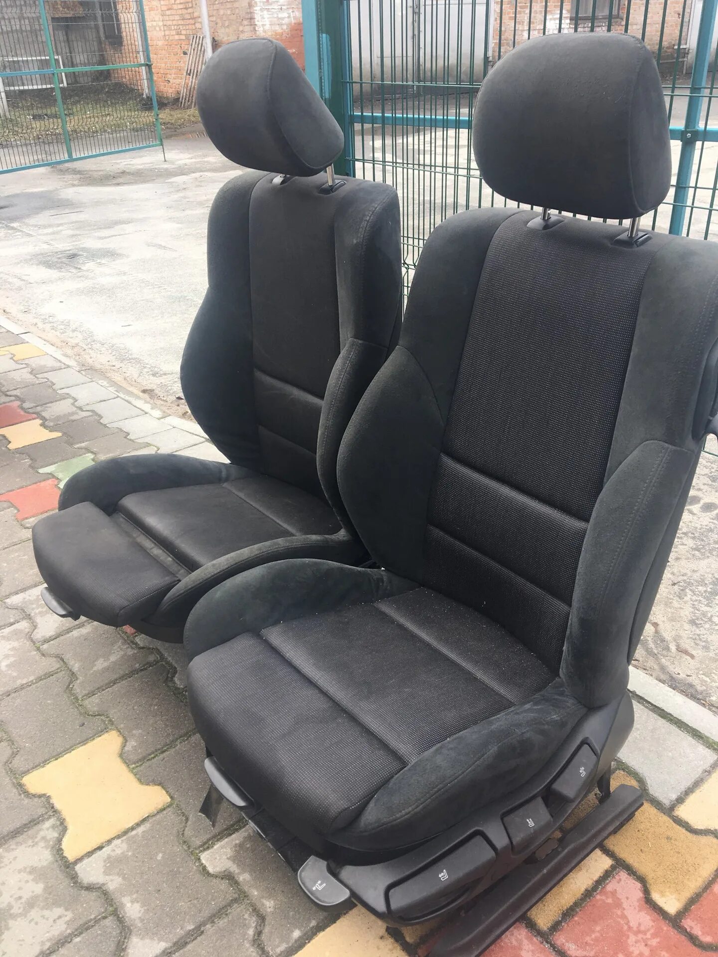 Сиденья бмв е46 купе. Сиденья bmw e46. Сиденья бмв е46 купе. Сиденья bmw e46 coupe. Сиденья бмв е46 купе рекаро.