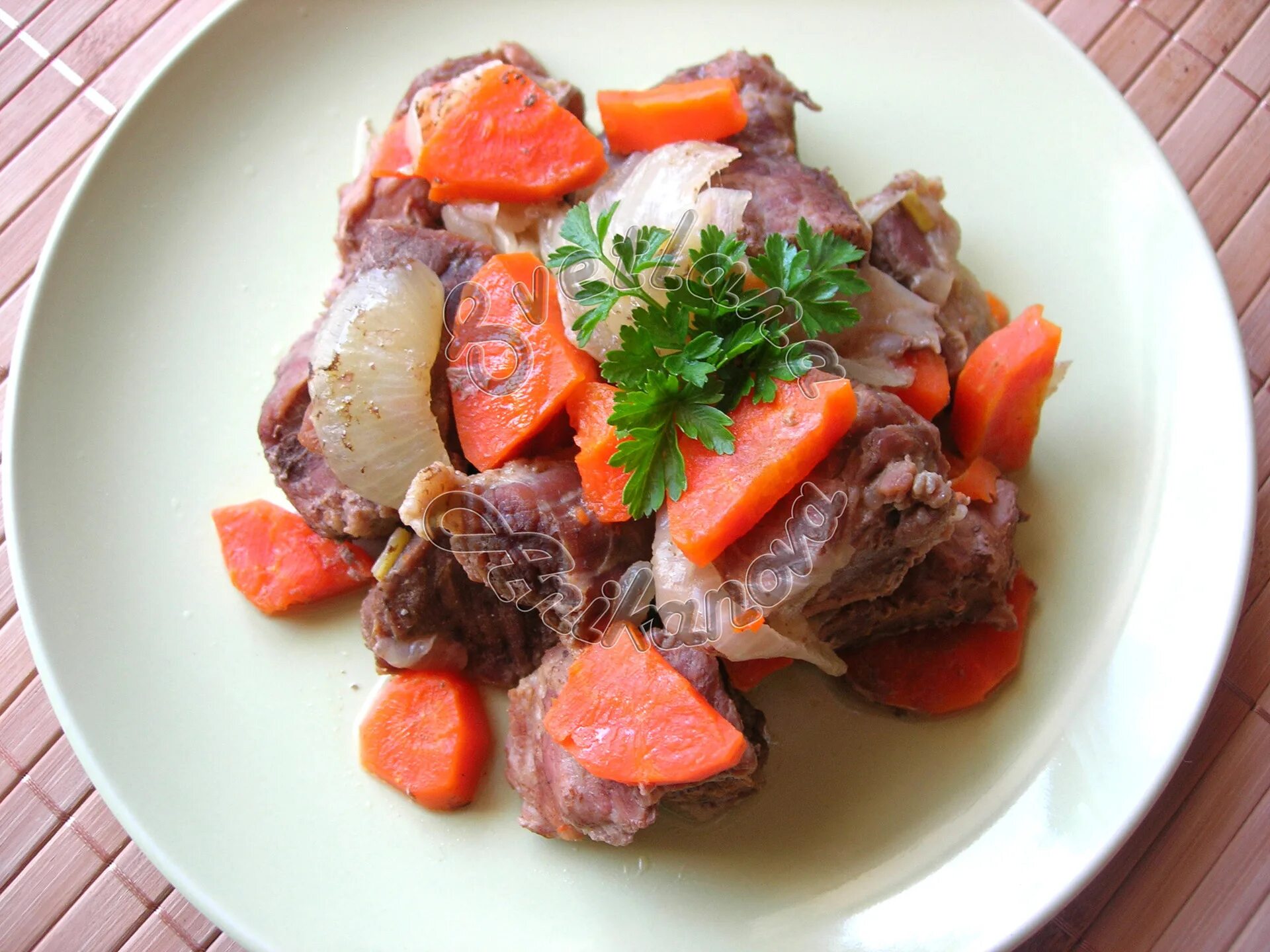 Печень говяжья Перекресток запеченная с овощами +-1 кг - купить в Москве, цены в
