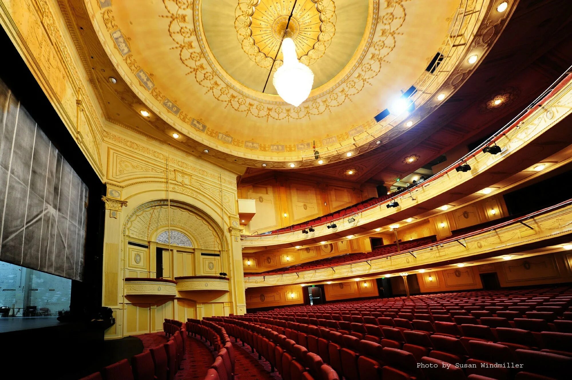 Palas театр мельбурн оперный. Викторианский театр в мельбурне. Мельбурн опера театр. Викторианский театр в мельбурне. Королевский театр тасмании.