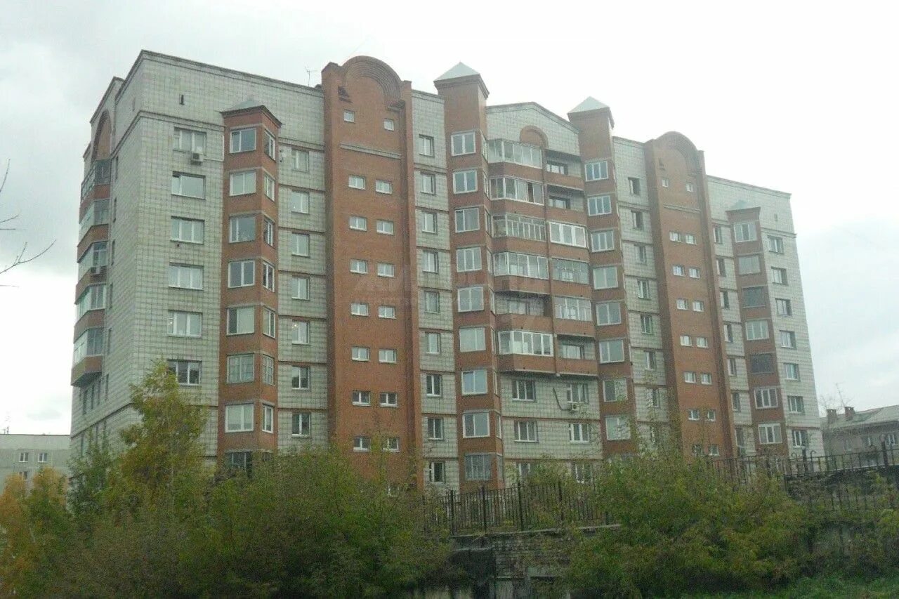 Новосибирская 28 новосибирск. Сибиряков-гвардейцев, 32/1. Сибиряков гвардейцев 1 новосибирск. Сибиряков-гвардейцев 49/1 новосибирск. Сибиряков-гвардейцев 47 корпус 2 новосибирск.