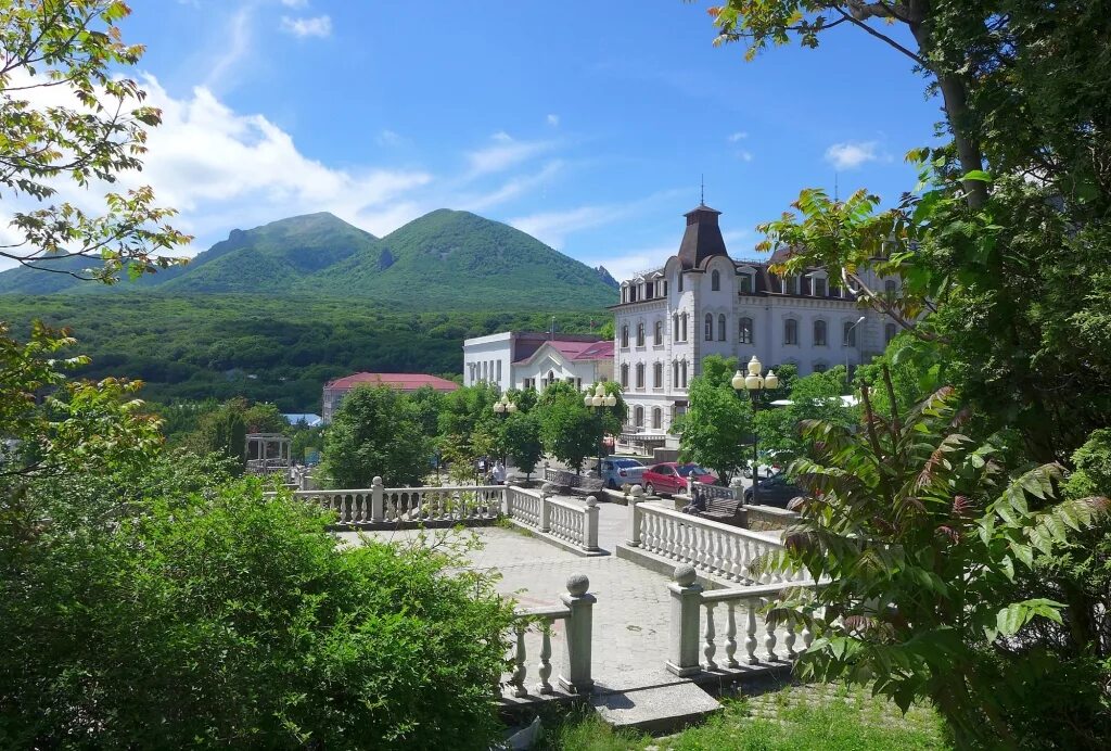 2 недели железноводск. Железноводск маленькая Швейцария. Железноводск город курорт. Русская Швейцария Железноводск. Железноводск фото 2022.