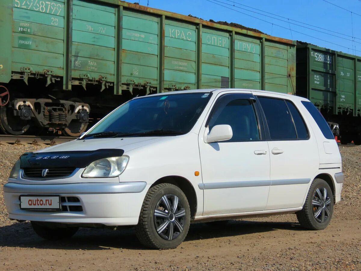 тойота раум 2001 года