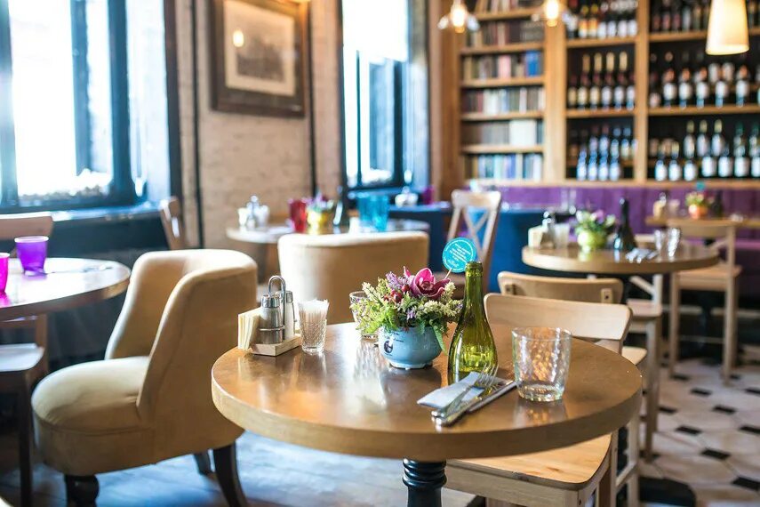 Новый ресторан «библиотека» в переделкино. Ресторан библиотека липецк. Кафе библиотека новопеределкино. Бар библиотека липецк. Рестобар библиотека 1 липецк.