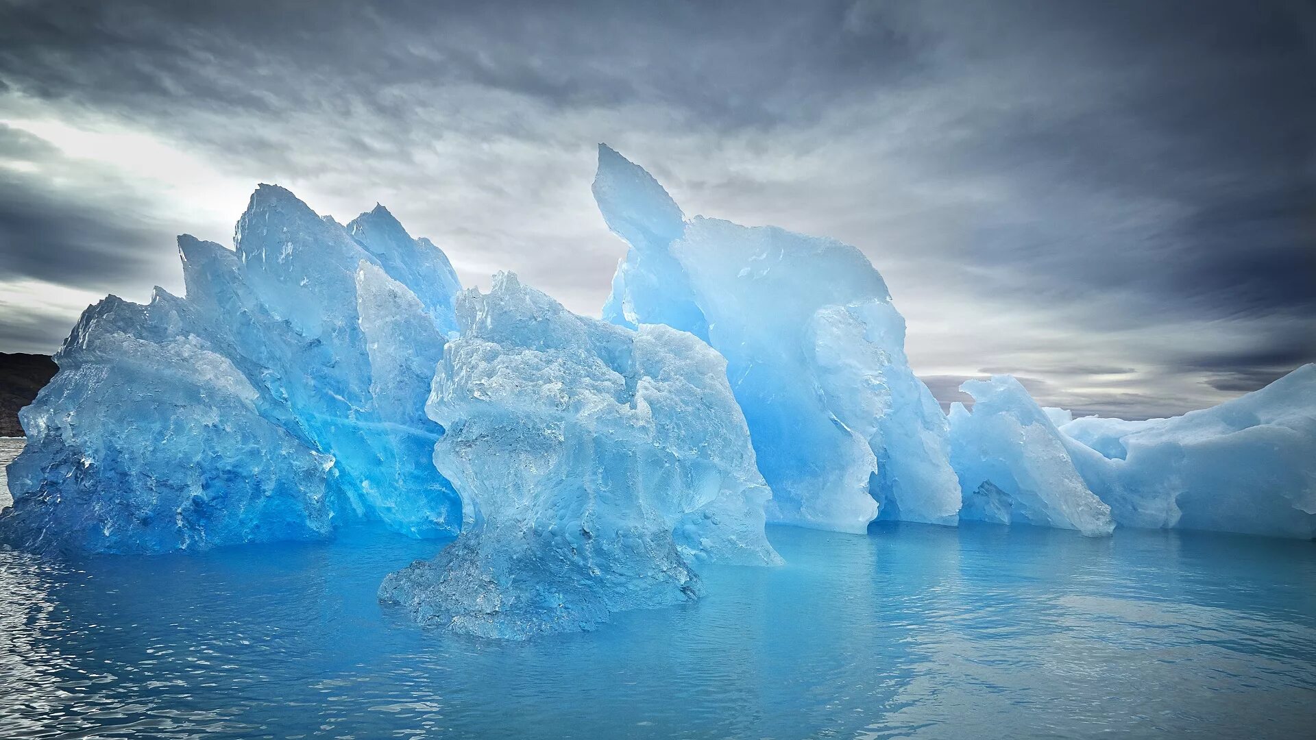 Снег состоянии воды. Ледники Гренландии. Ice Iceberg. Красивый лед. Ледяные горы.