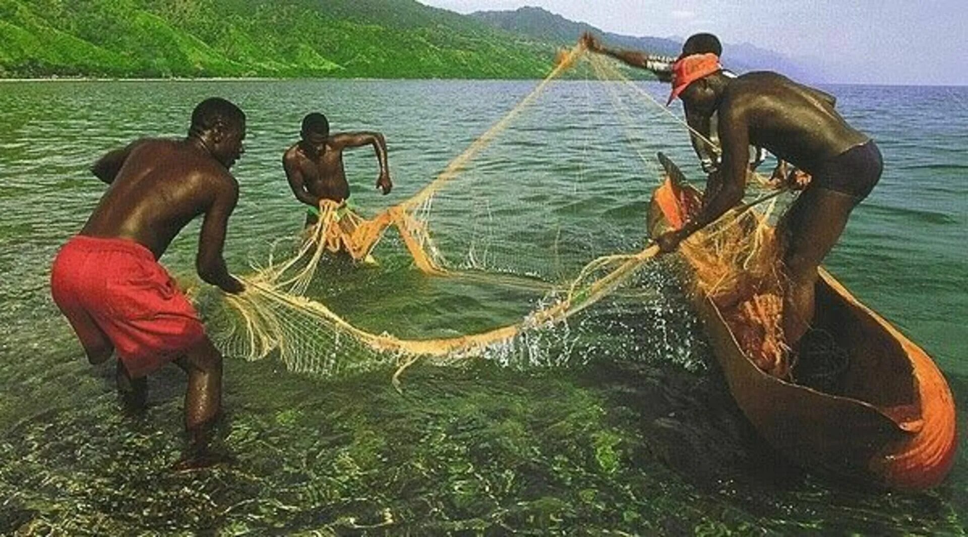Озеро Танганьика в Африке. Рыболовство в Африке. Рыбаки в Африке. Рыбы Африки.