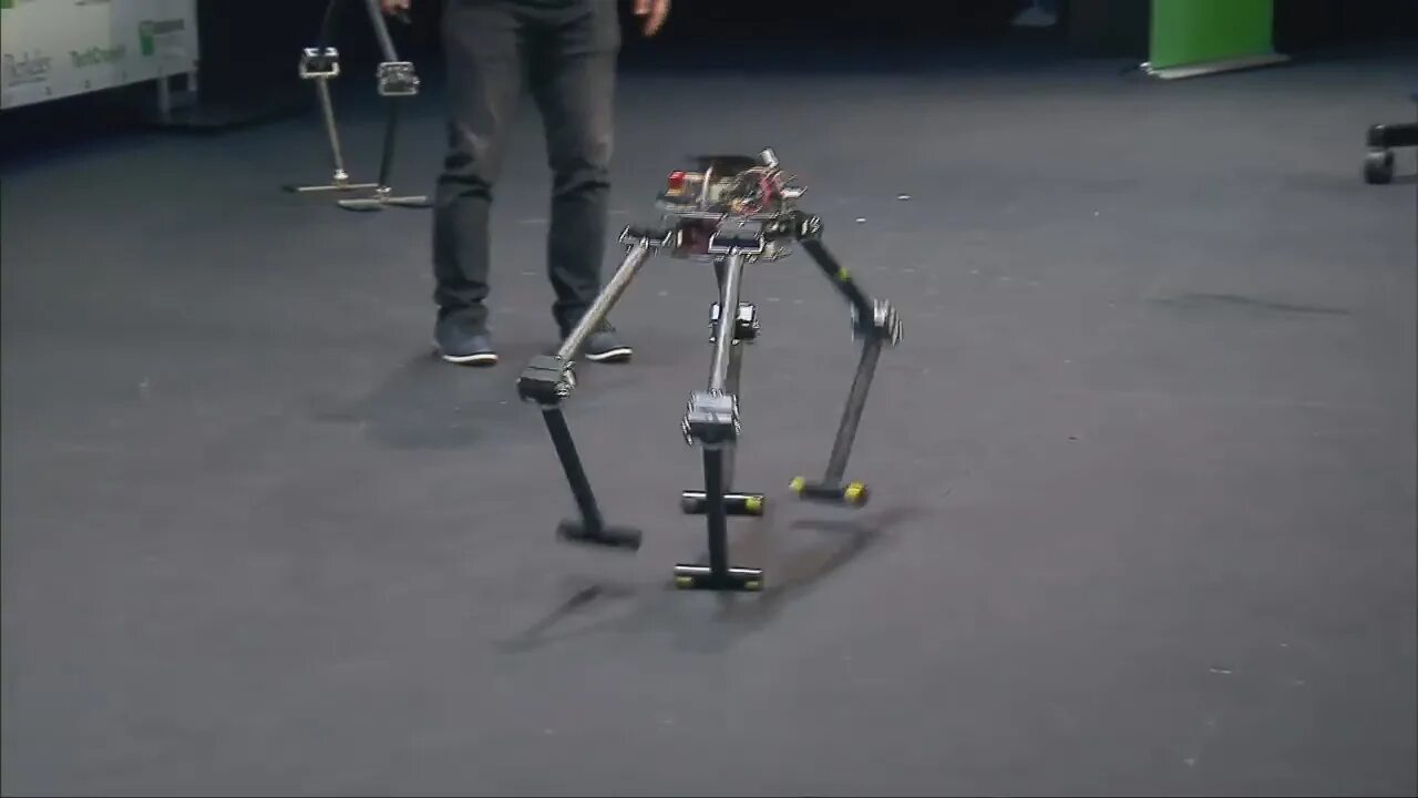 Stretch робот Boston Dynamics. Шагающий адаптивный робот циркуль. Шагающий мобильный робот. Lauron робот.