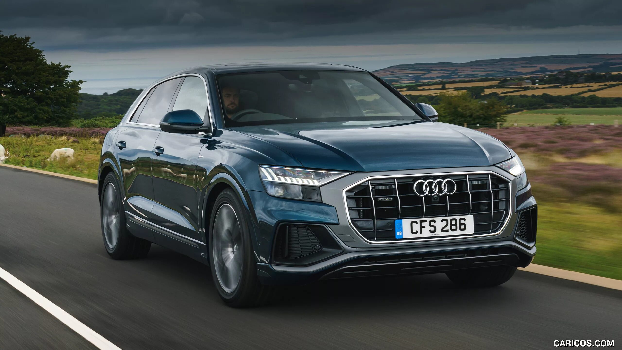 Q8 s line. Ауди q8 quattro. Ауди q8. Audio q8. Audi q8 2021.