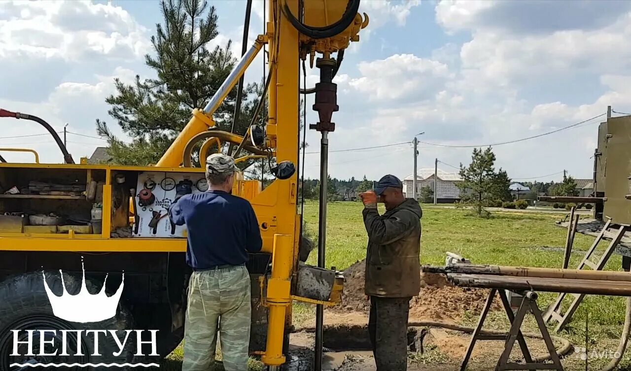 Биикс бурение скважин. Бурение скважин. Нептун бурение скважин на воду. Скважина на воду нептун. Малогабаритка бурение фото без приямка.