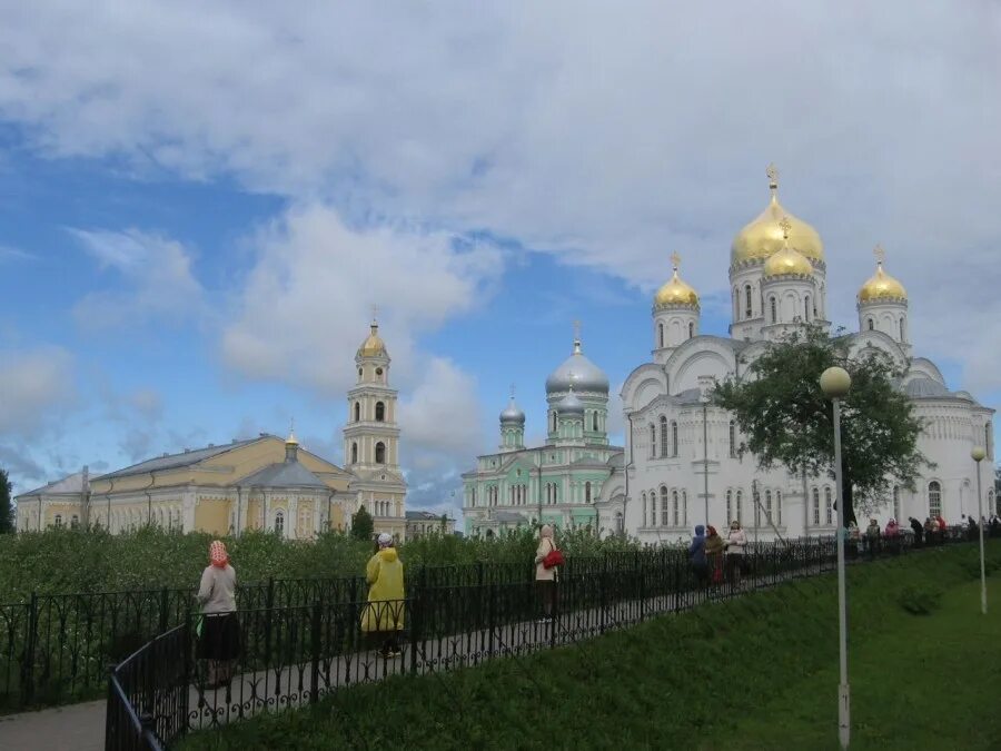 Дивеево какое время. Село дивеево. дивеево фотографии.
