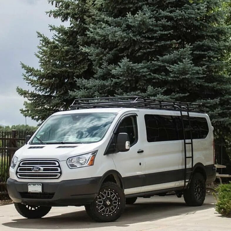 Форд транзит 4х4 купить. Ford Transit 4x4 Camper. Форд Транзит 4*4. Quigley 4x4 Ford Transit. Ford Transit van 4х4.