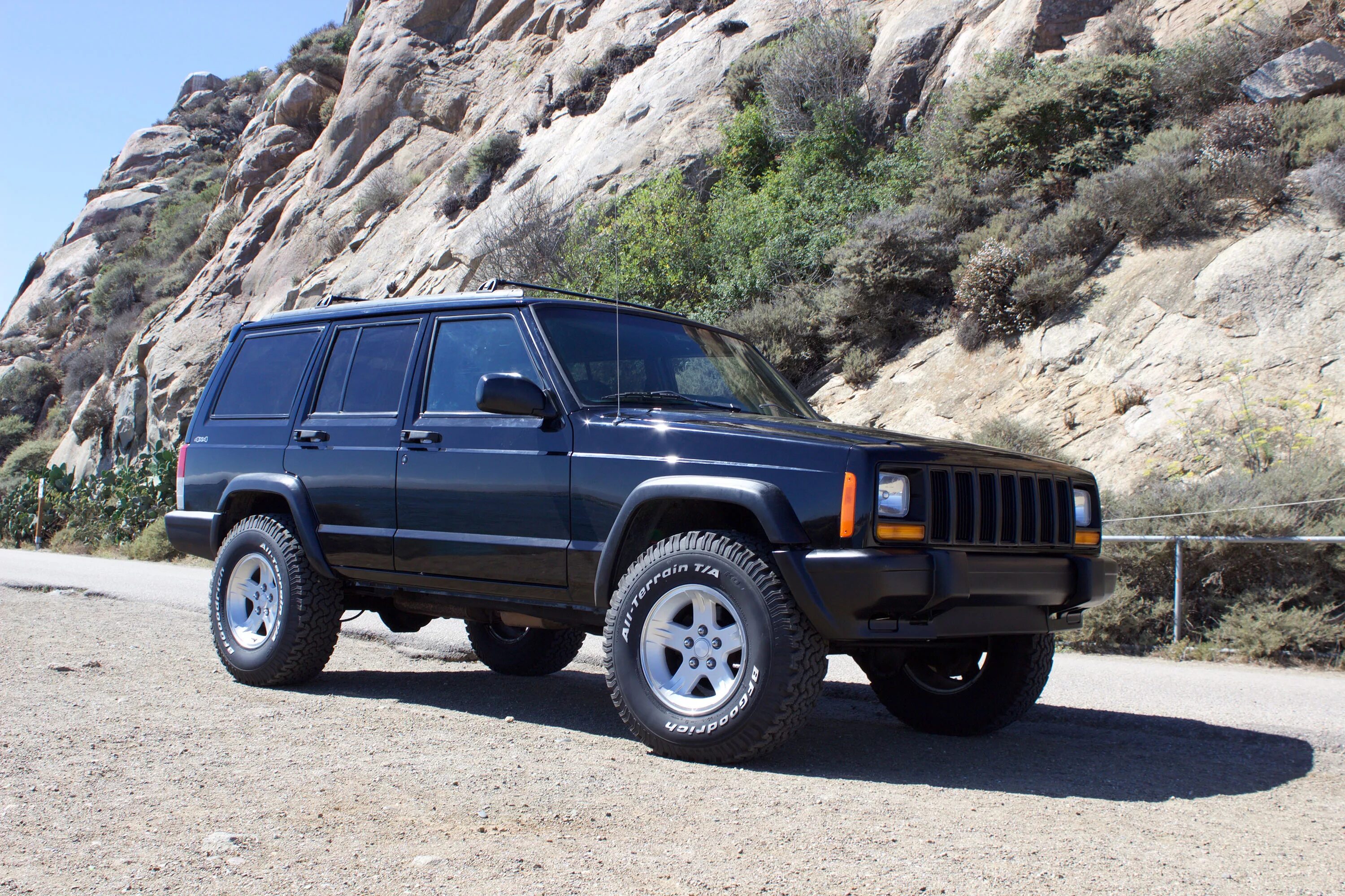 Jeep Cherokee XJ. Jeep Cherokee XJ 2001. Jeep Cherokee (XJ) '1984–2001. Jeep Cherokee II (XJ). Авито купить бу чероки