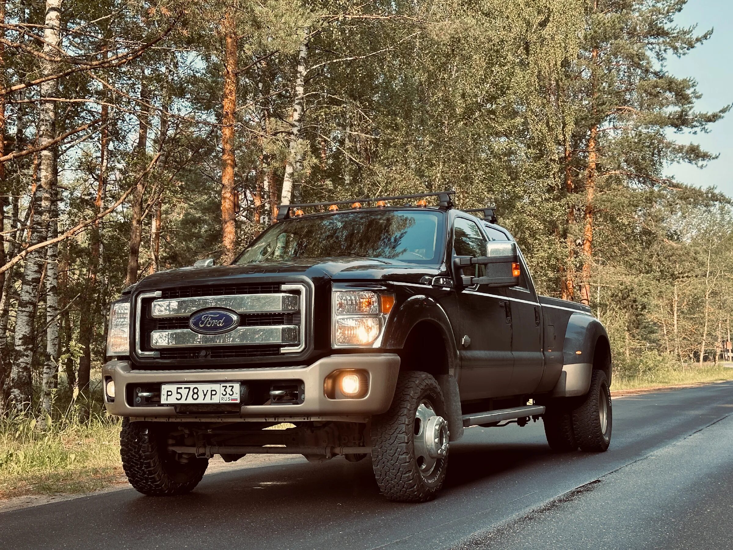 Мощный пикап. Форд 350 пикап. Ford f-Series. Пикап Форд f-150. Форд пикап f 150 размер.