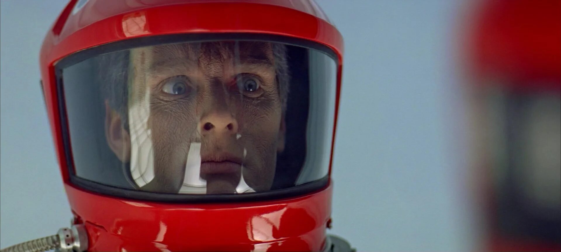 кубрик 2001 год космическая одиссея кадры. 2001 год: космическая одиссея фильм 1968. космическая одиссея 2001 руки. космическая одиссея 2001 белая комната. космическая одиссея 2001.