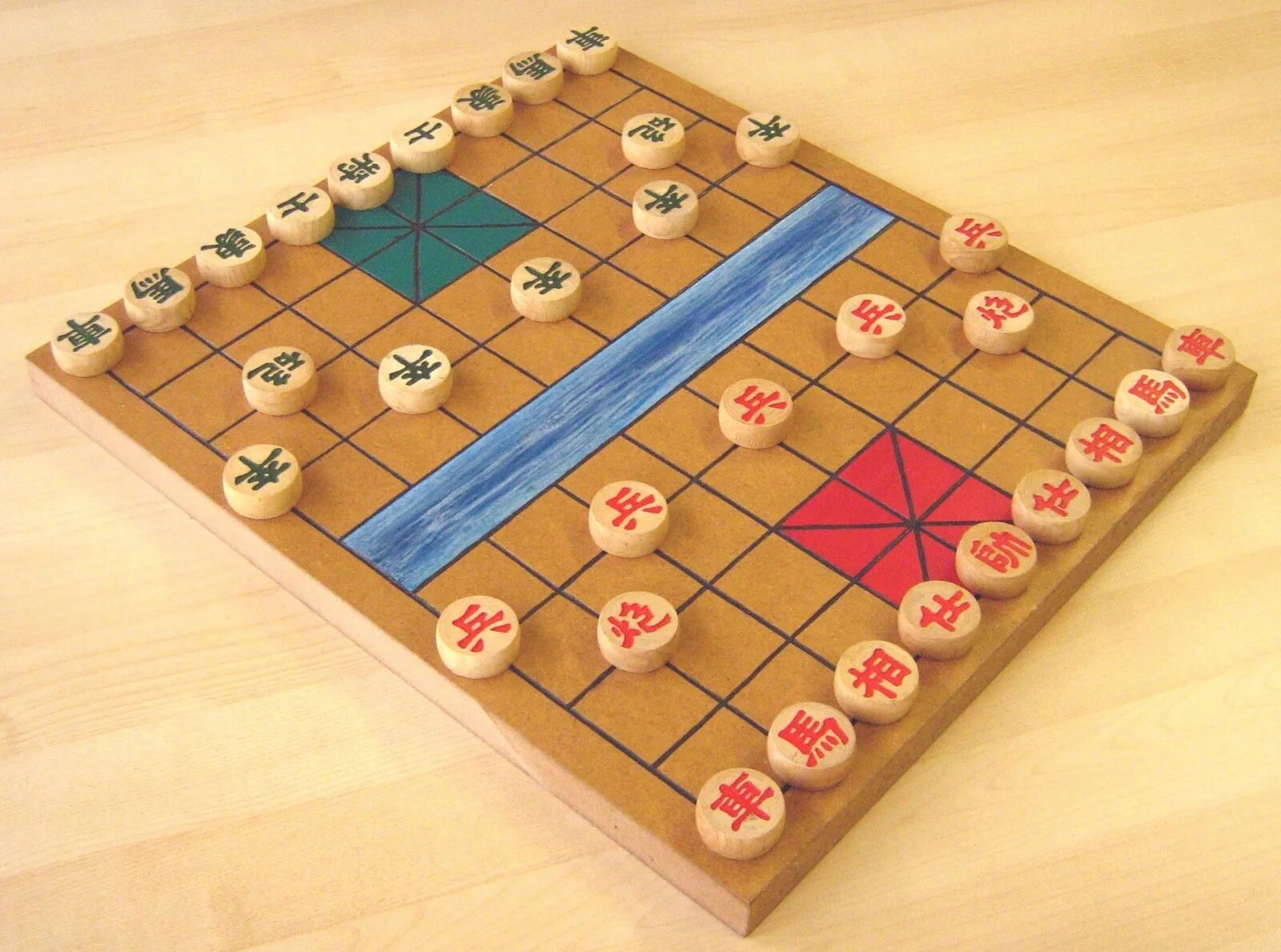 Игры шахматного типа. Xiangqi китайские шахматы. Китайские шахматы сянци. Китайские шахматы, сянци, Xiangqi .. Китайские шахматы сянци фигуры.