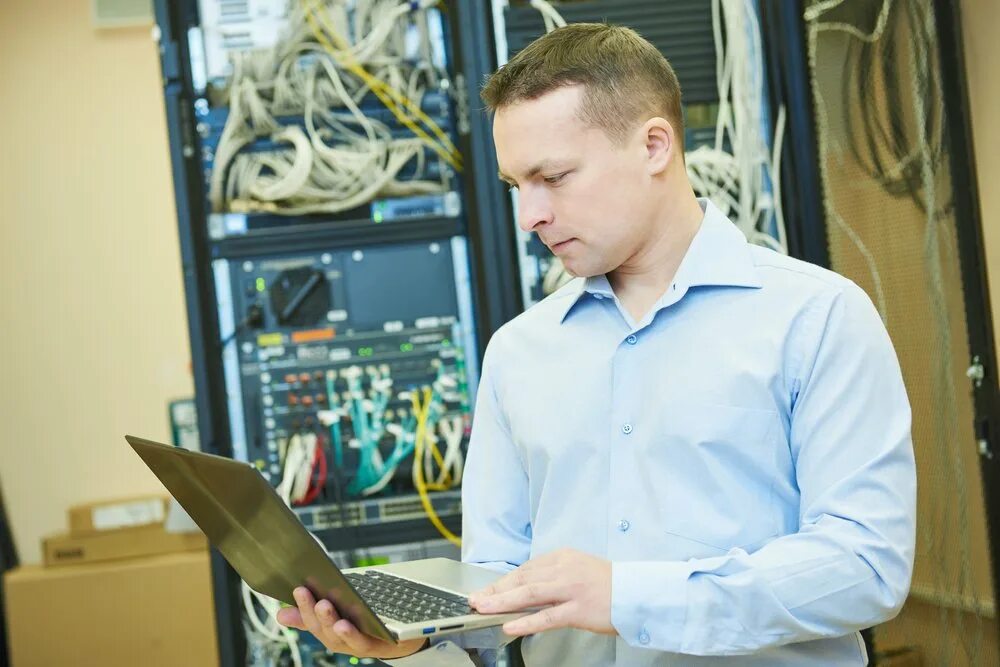 Охрана труда системный администратор. Охрана труда системный администратор. Приходящий системный администратор. Охрана труда и техника безопасности. Information technology staff vacancy pictures.