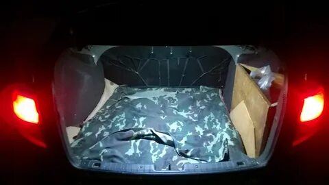 Гранта фл освещение багажника