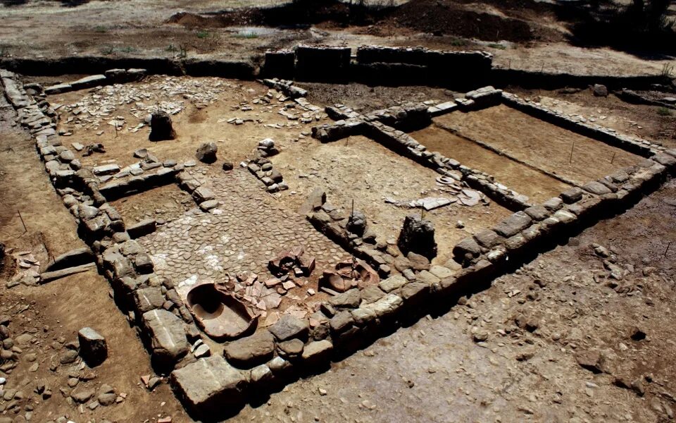 Ancient relics. Исторические военные реликвии древней Греции. Древние реликвии в Зарайске. Artifacts found on the Ocean Bed.