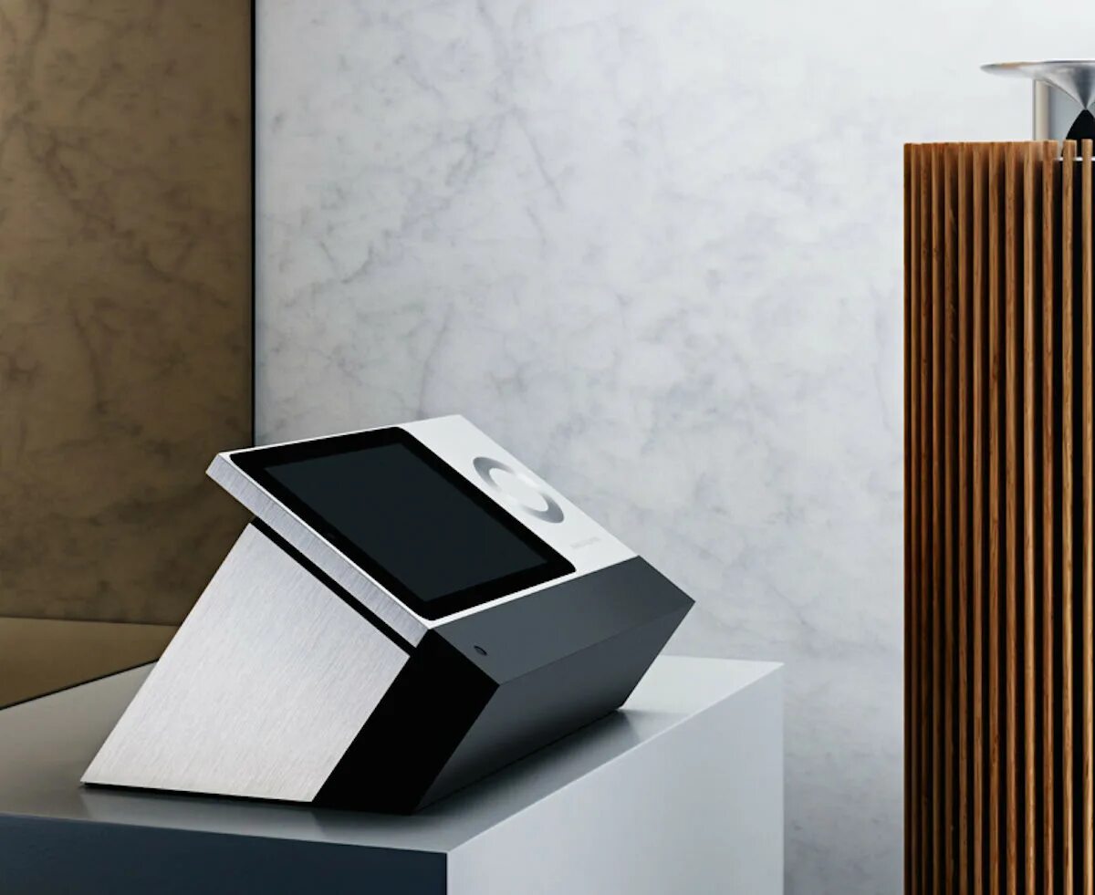 Bang olufsen portal. Аудиосистема Bang Olufsen. Колонка BEOSOUND. Бенг Олофсон. Bang Olufsen 2.1.