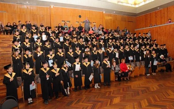 Гимназия 622 петербурга. Гимназия 622 санкт-петербург фото. Гимназия 622 санкт-петербург. Гимназия 622 учителя. Гимназия 622 петербурга.