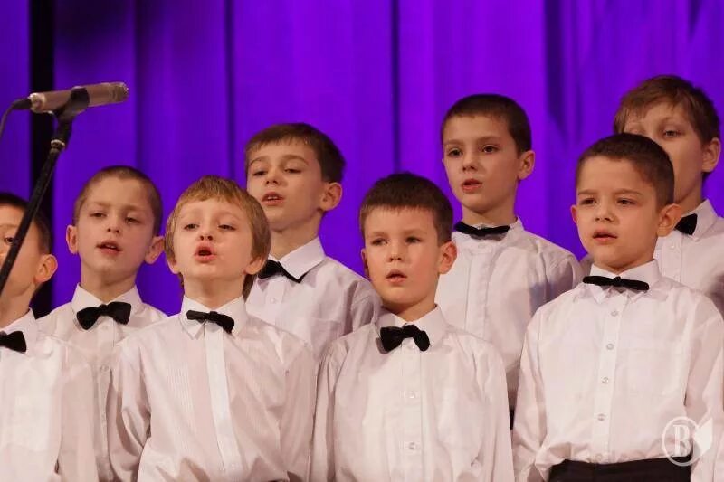 гарретт вэрэйнг хористы. дети поют в детском саду. поет хор мальчиков. хор мальчиков свешникова. певец хора.