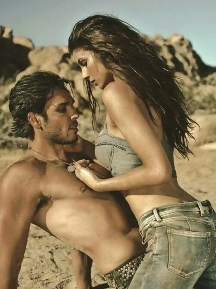 Позы для фотосессии влюбленных. Молодая пара. Красивые властные женщины. Пара держится за руки. Любвеобильные женщины.