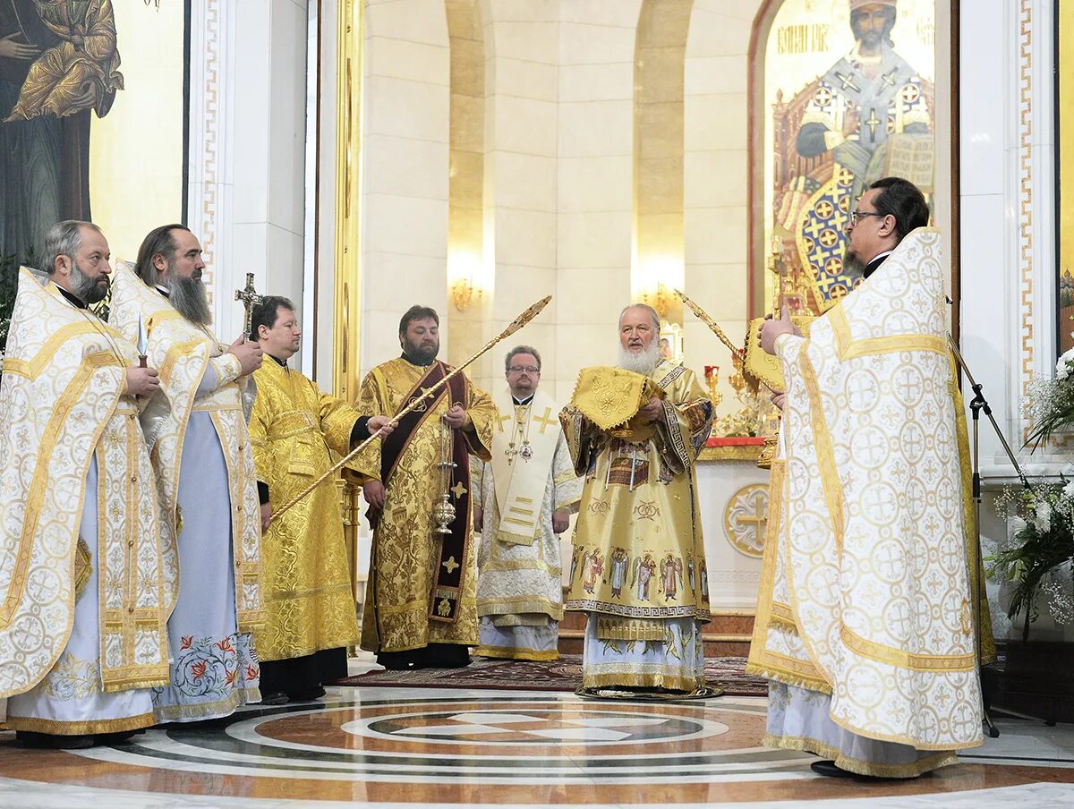 Служба в храме христа спасителя в калининграде. Епархия рпц в калининграде. Служба в храме христа спасителя в калининграде. Кудымкарская епархия литургия. Храм христа спасителя калининград служба.