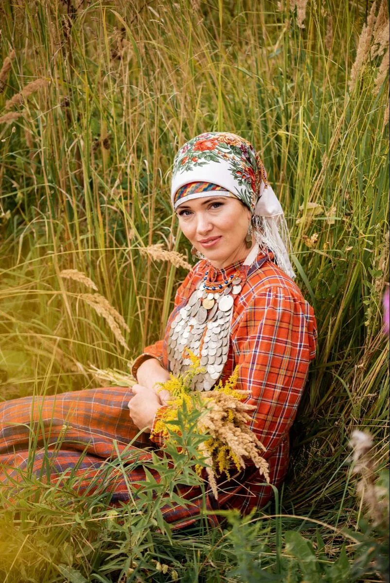 Удмурты девушки. Удмурты девушки. Красивые удмуртские девушки. Красивые удмуртки. Удмурты девушки.