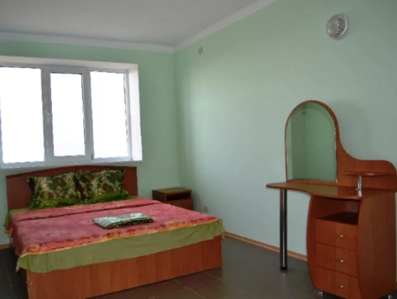 Липовая 41. Дом у моря береговое крым. Береговое снять жилье у моря. Феодосия береговое центр. Береговое (западный крым), ул.