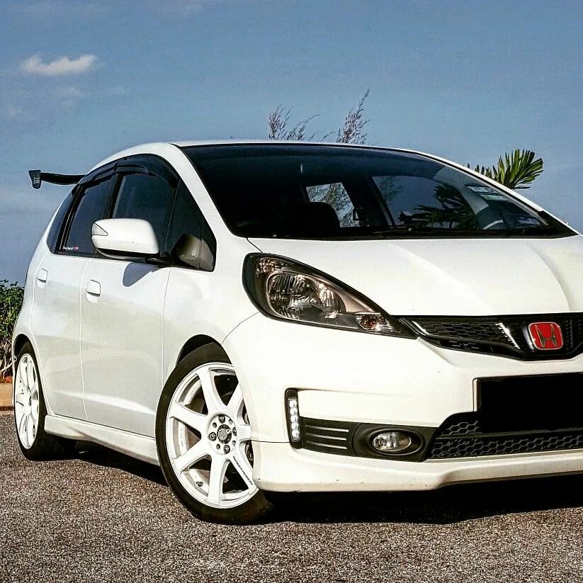 Honda fit ge8. Honda Fit RS 2008. Honda Fit RS ge8. Хонда фит 2023. Хонда фит RS 2008.