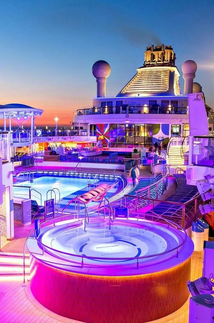 Круиз royal caribbean. Роял карибиан. лайнер royal caribbean. роял карибиан круизы. круизный лайнер royal caribbean внутри.