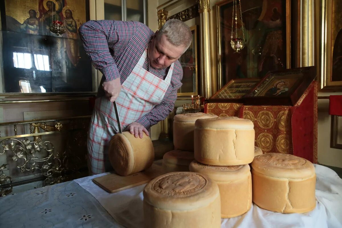 Что дают в церкви есть