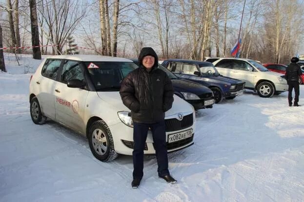 Автошкола лига. Школа водительского мастерства. Автошкола икс драйв барнаул. Ратата школа контраварийного вождения. Курсы экстремального вождения.