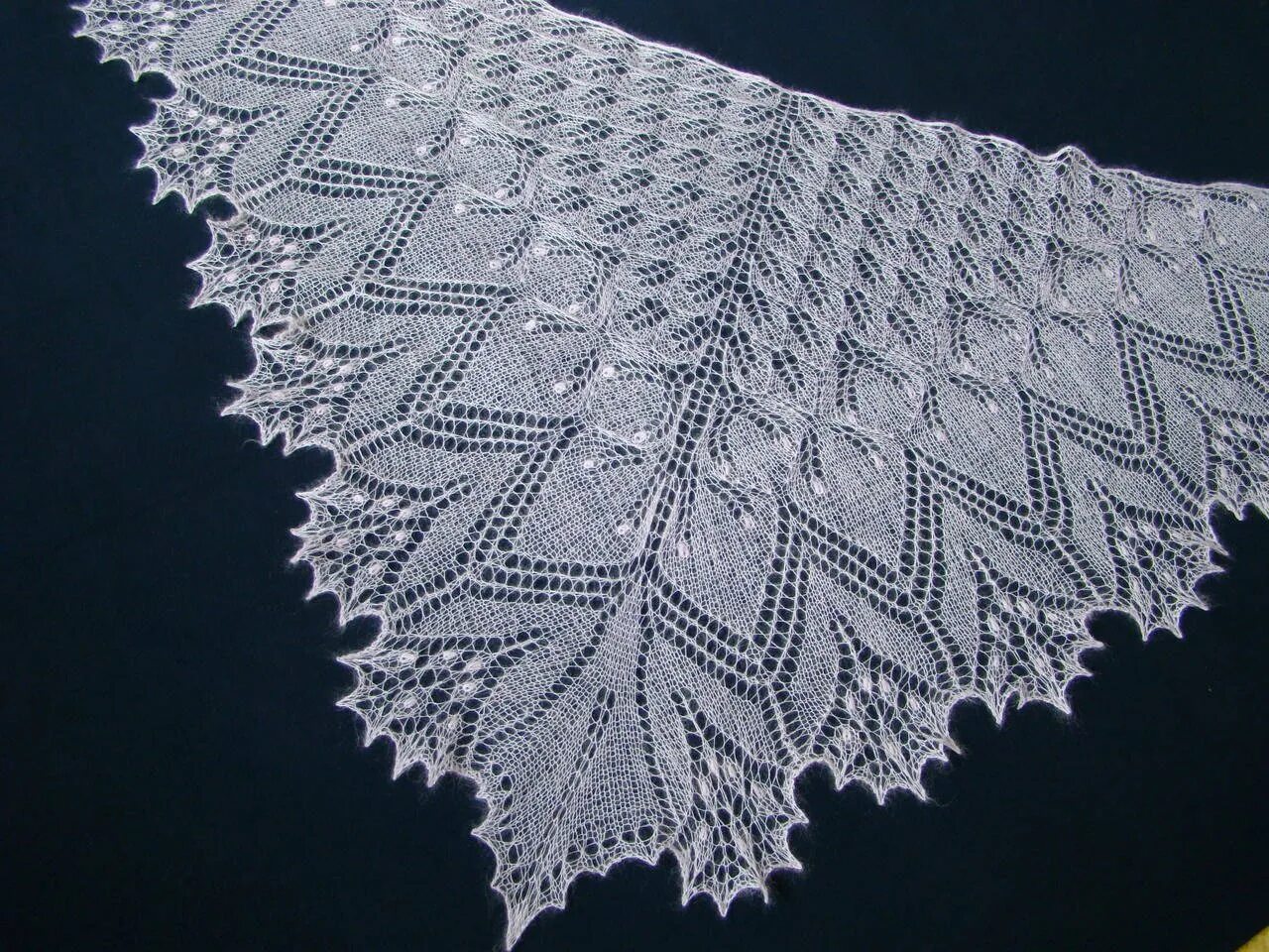 пуховая шаль крючком. шаль герл. формы шалей. шаль вязаная крючком. формы шалей.